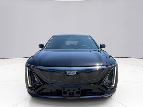 Used 2024 Cadillac Lyriq Sport AWD/4WD image 16