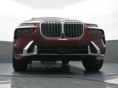 Used 2026 BMW X7 xDrive40i AWD/4WD image 25