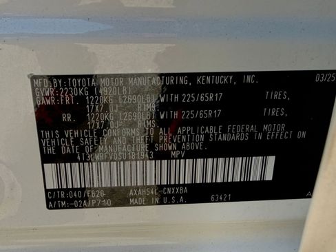 Used 2025 Toyota RAV4 LE image 28