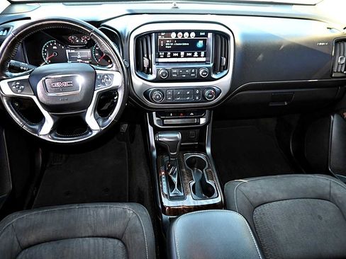 Used 2018 GMC Canyon SLE image 12