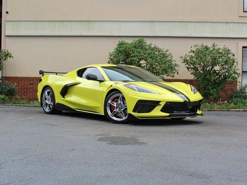 Used 2022 Chevrolet Corvette Stingray Preferred Cpe w/ Z51 Performance Package RWD image 2