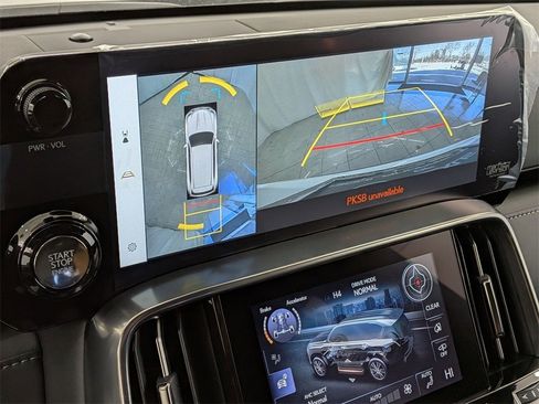 New 2025 Lexus LX 600 4WD w/ Premium Package image 26