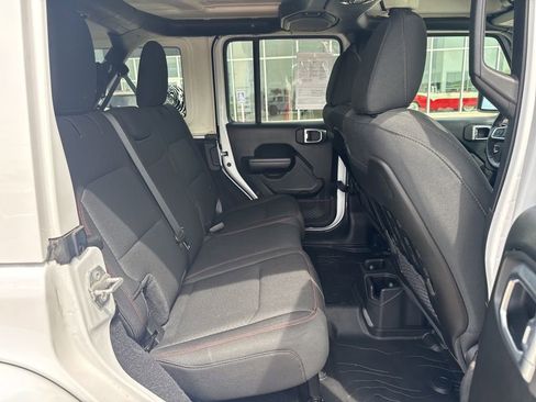 Used 2021 Jeep Wrangler Unlimited Rubicon w/ Dual Top Group AWD/4WD image 28