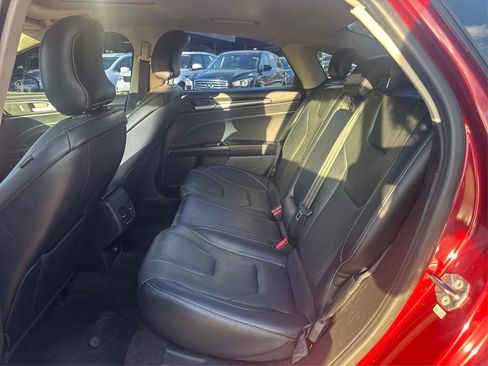 Used 2019 Ford Fusion Titanium AWD/4WD image 10