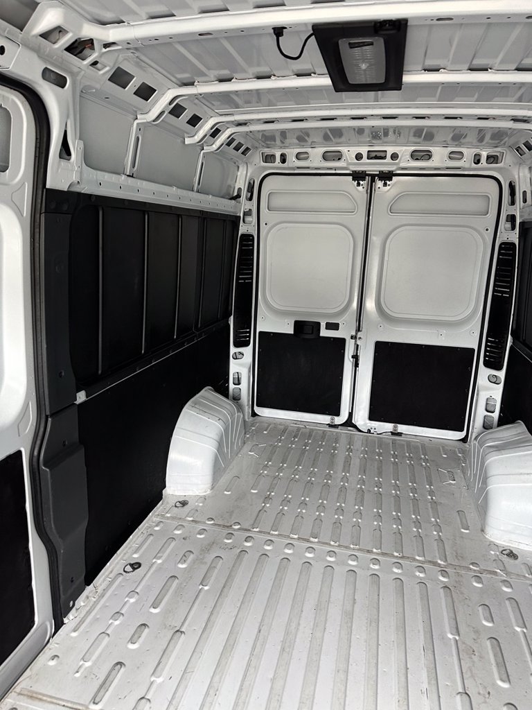 Used 2026 RAM ProMaster 2500 w/ Convenience Group FWD image 18