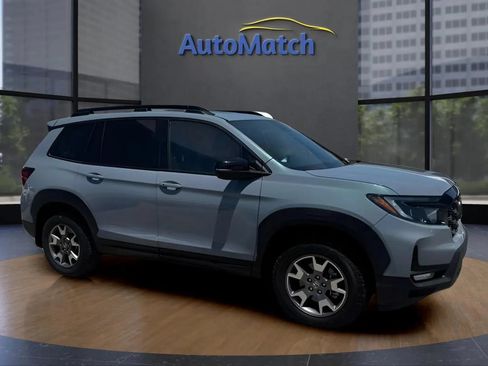 Used 2023 Honda Passport TrailSport image 13