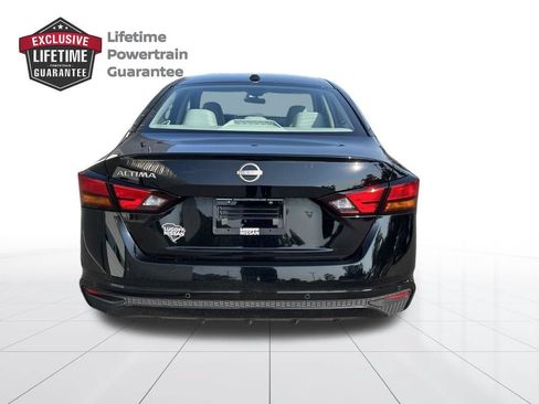 Certified 2025 Nissan Altima 2.5 SV FWD image 4