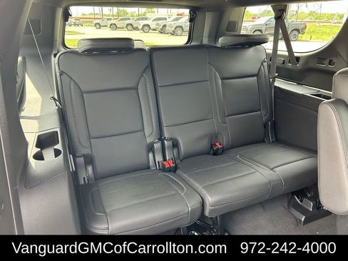 Used 2023 GMC Yukon XL Denali image 32