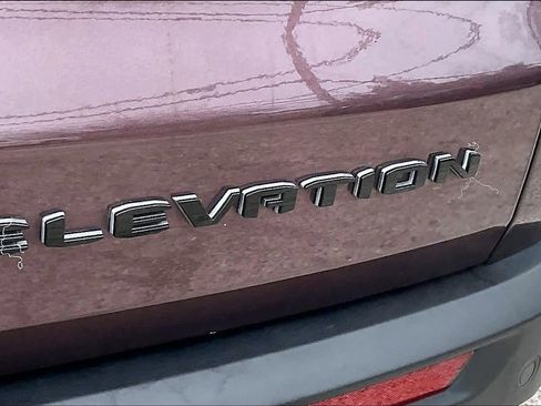 Used 2024 GMC Acadia Elevation image 10