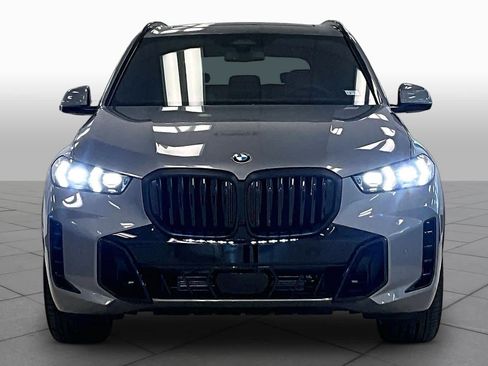 Used 2025 BMW X5 xDrive40i w/ M Sport Package AWD/4WD image 3