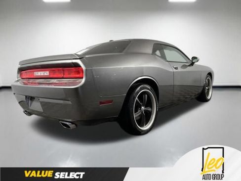 Used 2012 Dodge Challenger R/T RWD image 6