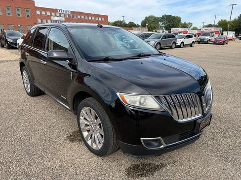 Used 2011 Lincoln MKX AWD w/ 102A Rapid Spec Order Code image 8