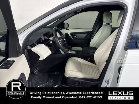 Used 2023 Land Rover Discovery Sport SE image 4