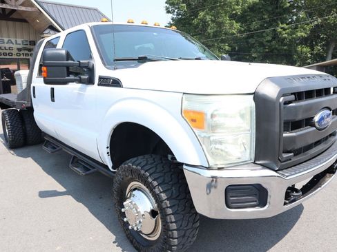 Used 2015 Ford F350 XL w/ Power Equipment Group AWD/4WD image 3