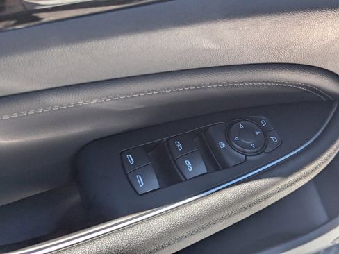 Used 2018 Buick Regal Essence image 21