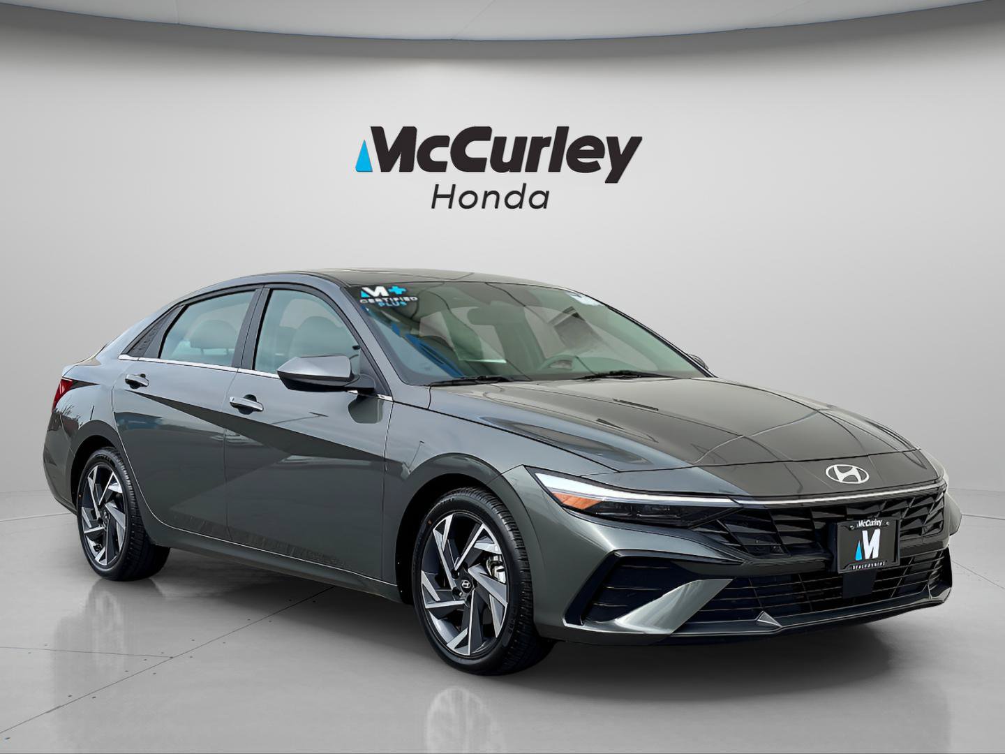 Used 2025 Hyundai Elantra SEL FWD image 1
