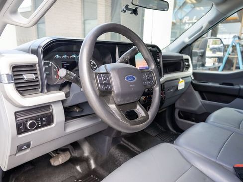 Used 2023 Ford F350 XL AWD/4WD image 9