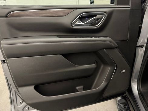 Used 2021 Chevrolet Tahoe Z71 w/ Rear Media and Nav Package image 4