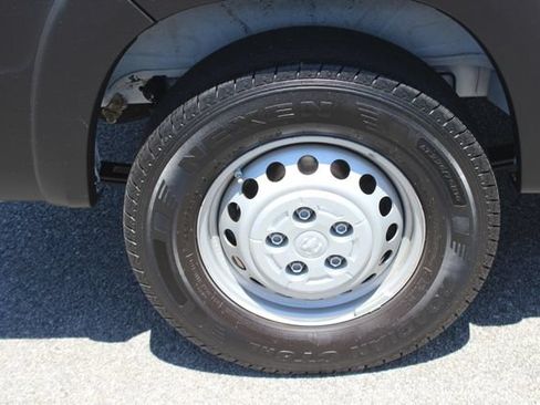 Used 2025 RAM ProMaster 2500 w/ Convenience Group FWD image 32