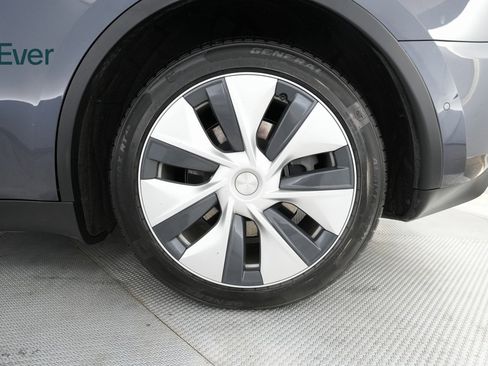 Used 2020 Tesla Model Y Performance image 18