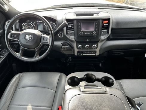 Used 2024 RAM 3500 Tradesman w/ Chrome Appearance Group image 21