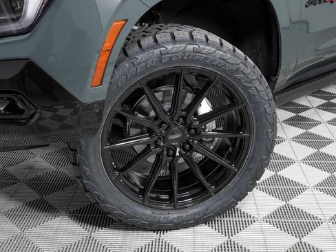 Used 2025 GMC Yukon AT4 Ultimate image 34