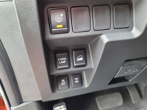 Used 2025 Nissan Frontier PRO-4X w/ Black Accent Package image 19