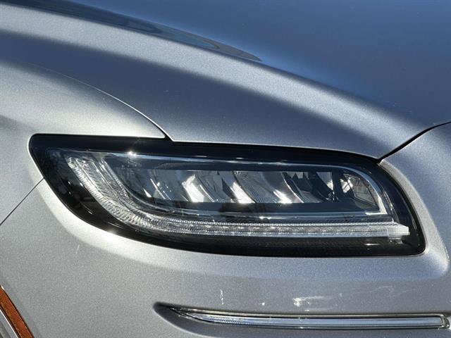 Used 2022 Lincoln Nautilus Reserve AWD/4WD image 8