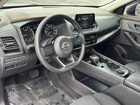 Certified 2023 Nissan Rogue SV image 30