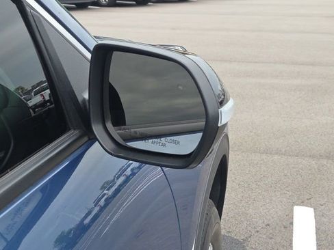 Used 2024 Chevrolet Traverse LT w/ LPO, Floor Liner Package FWD image 6