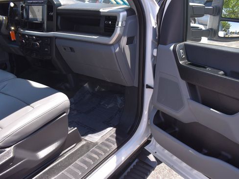 Used 2024 Ford F250 XL w/ XL Driver Assist Package RWD image 15