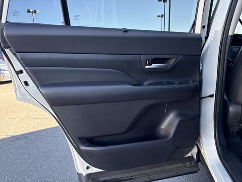 Used 2024 Toyota Grand Highlander Limited image 27