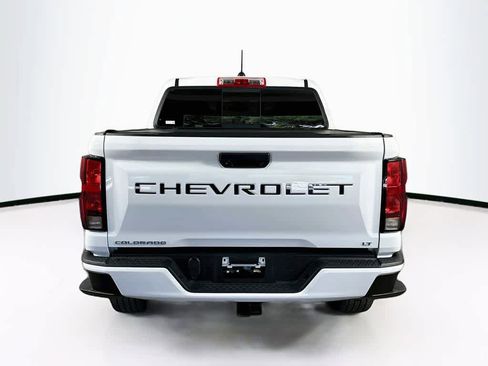 Used 2023 Chevrolet Colorado LT w/ LT Convenience Package AWD/4WD image 5