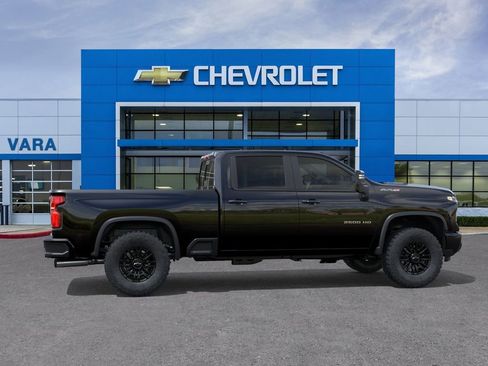 New 2026 Chevrolet Silverado 2500 ZR2 AWD/4WD image 5