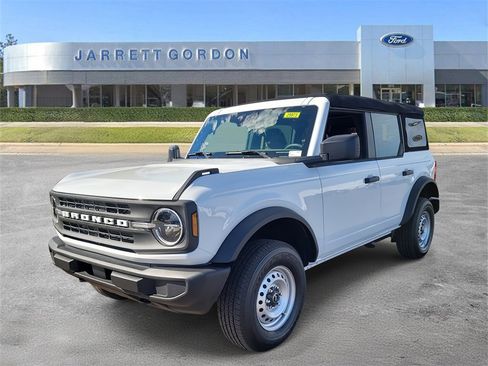 New 2025 Ford Bronco Base image 2