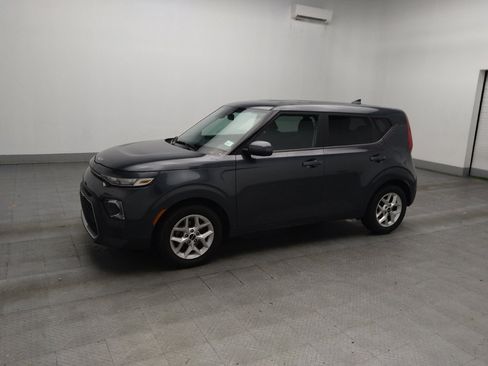 Used 2022 Kia Soul LX w/ Technology Package FWD image 2