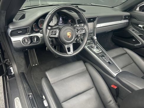 Certified 2017 Porsche 911 Carrera 4S image 4