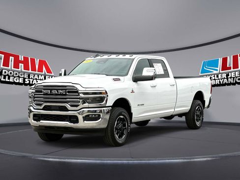 Used 2025 RAM 3500 Laramie AWD/4WD image 1