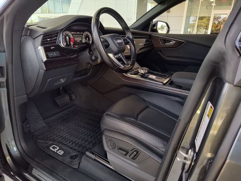 Used 2021 Audi Q8 Premium Plus w/ Premium Plus Package AWD/4WD image 2