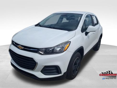 Used 2018 Chevrolet Trax LS AWD/4WD image 23