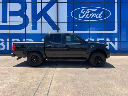 Used 2019 Nissan Frontier SV w/ Value Truck Package RWD image 9
