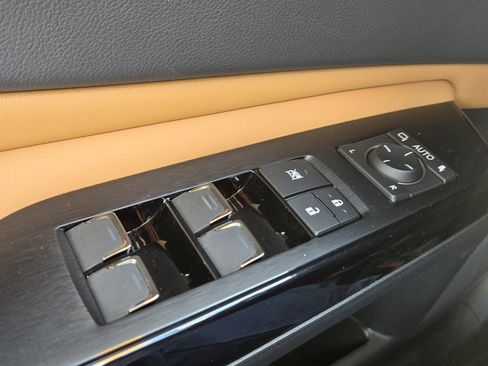 Certified 2025 Lexus ES 350 w/ Premium Package image 32