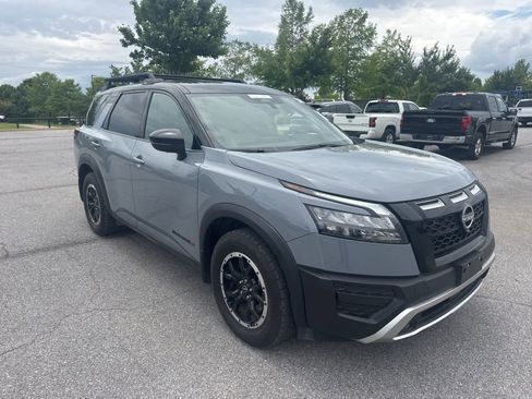 Used 2023 Nissan Pathfinder Rock Creek AWD/4WD image 3