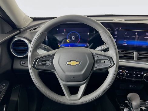 New 2026 Chevrolet Trax LT image 11