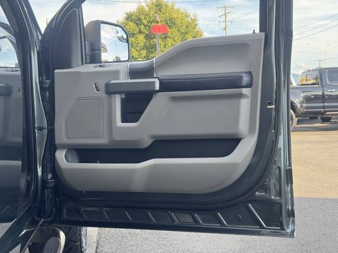 Used 2015 Ford F150 XLT w/ Equipment Group 302A Luxury RWD image 35