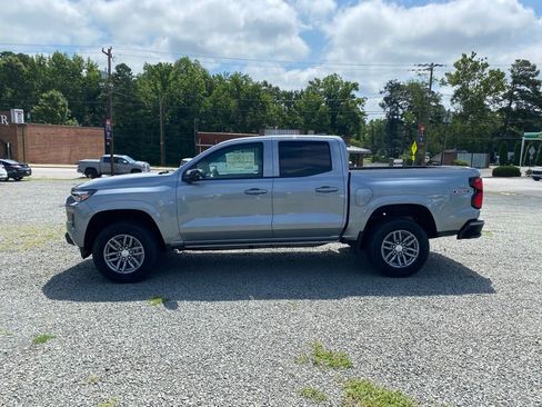 New 2025 Chevrolet Colorado LT w/ LT Convenience Package AWD/4WD image 6