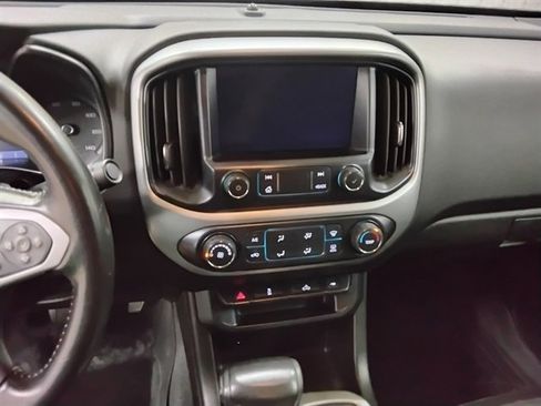 Used 2019 Chevrolet Colorado LT w/ LT Convenience Package AWD/4WD image 12