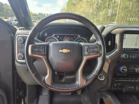 Used 2022 Chevrolet Silverado 1500 High Country AWD/4WD image 9