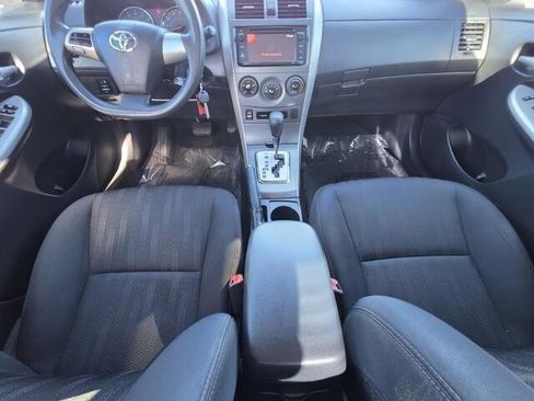 Used 2013 Toyota Corolla S image 27