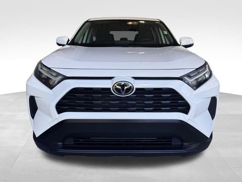 Used 2023 Toyota RAV4 LE AWD/4WD image 2